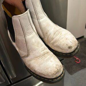 Women’s size 9, doc Marten, white leather boots